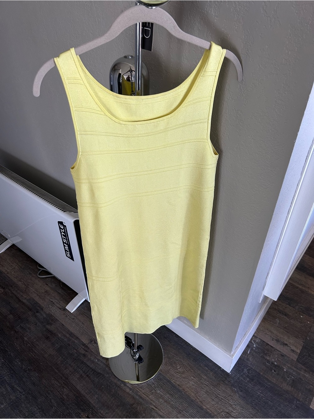 Isaac Mizrahi Yellow Sleeveless Midi Tight Knit Dress